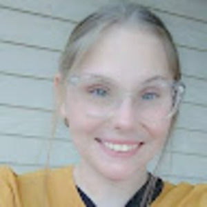 Meet your Posher, Michaela